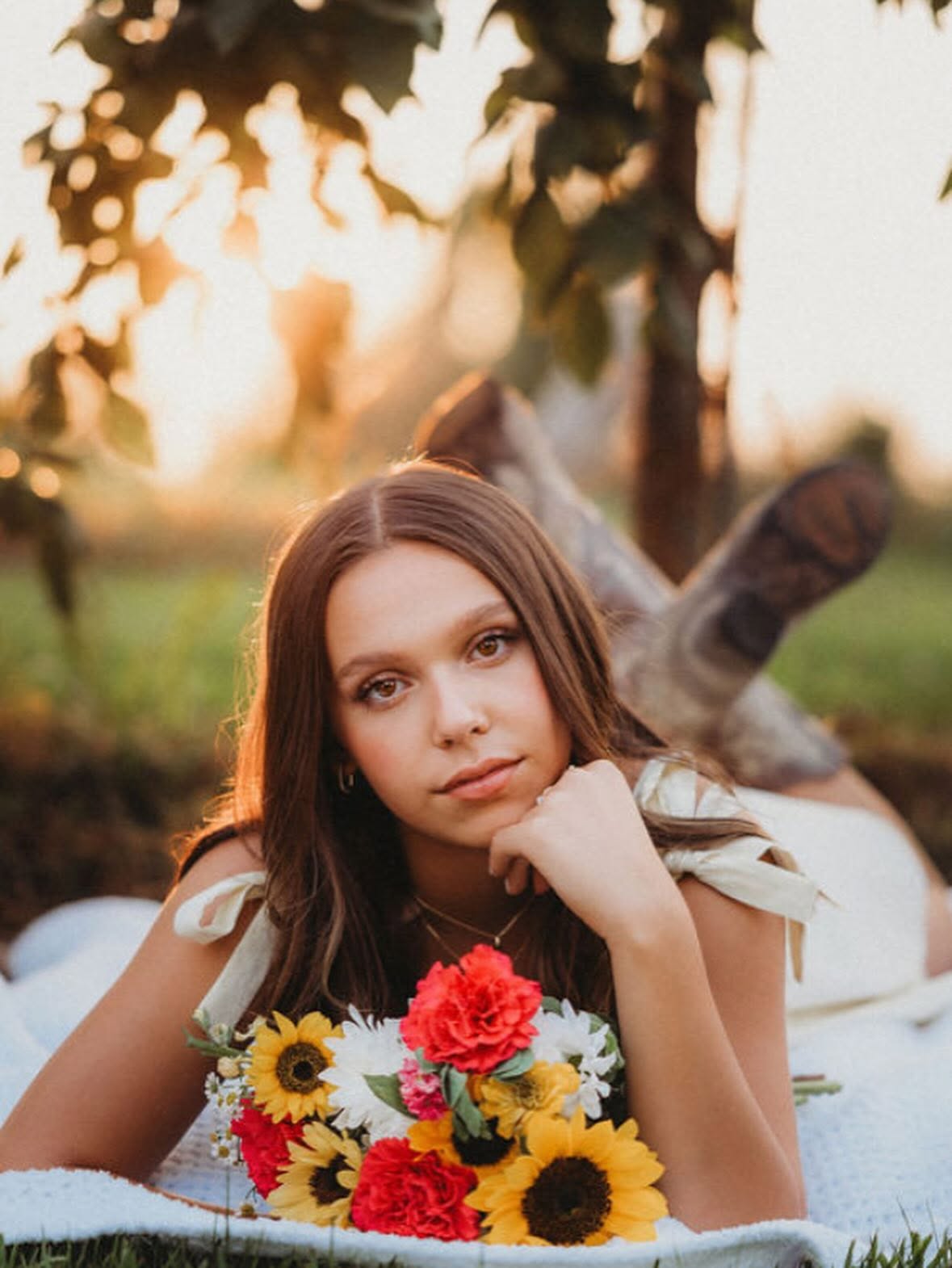 Eva Jamez with flowers